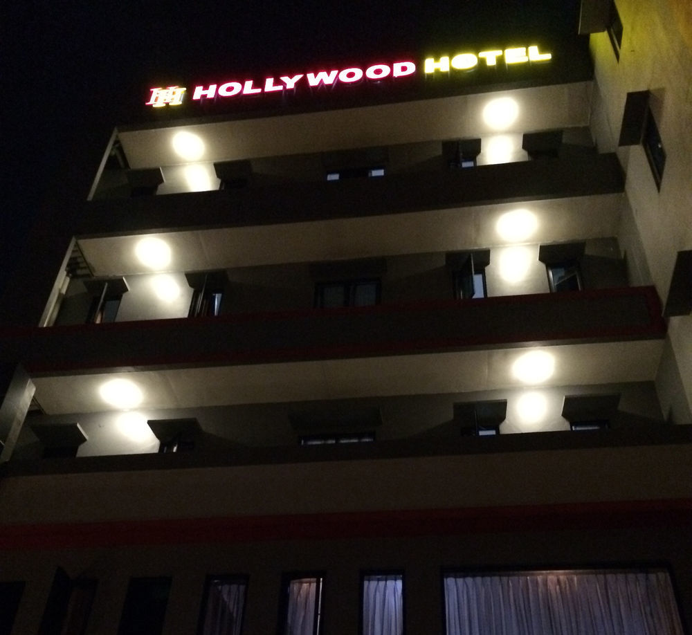 Hollywood Hotel Yakarta Exterior foto